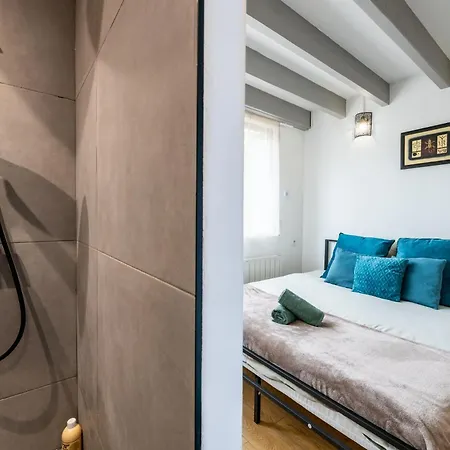 Le Clos Des Chevaux - Duplex Chic Avec Jardin Nyaraló