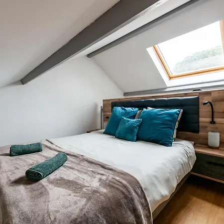 Le Clos Des Chevaux - Duplex Chic Avec Jardin Nyaraló